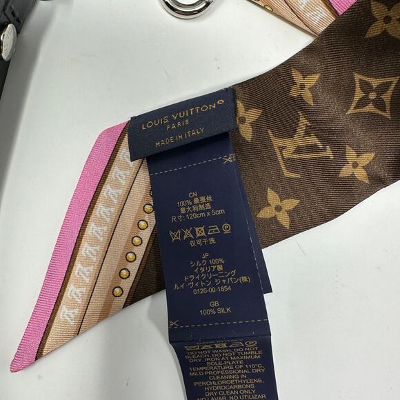 Louis Vuitton Paris NeoNoe Bag in Epi Leather Black + Ultimate Monogram BB Scarf - Picture 8 of 13